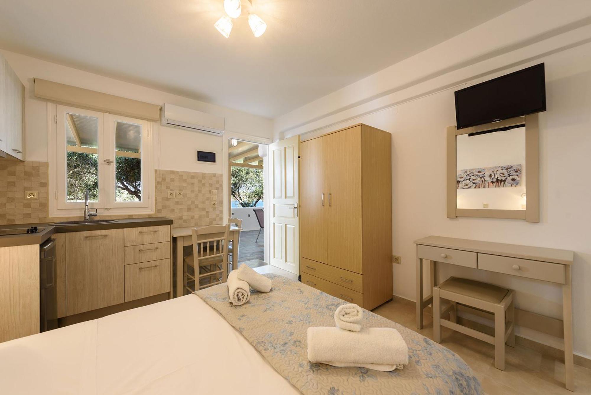 Sea Breeze Studios Paros II Alikí Esterno foto